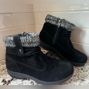 Khombu Women's Laura All Weather Ankle Boots